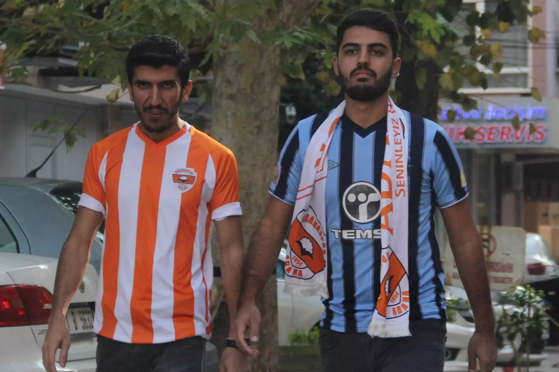 Bir Elmanın İki Yarısı, Adana Spor ve Adana Demir Spor